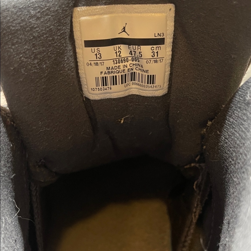 Jordan 12 Retro Dark Grey/Wolf Grey - Picture 9 of 13